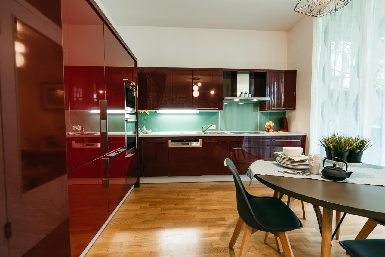 Luxury Downtown Appartement Mit Garage Graz Exterior foto